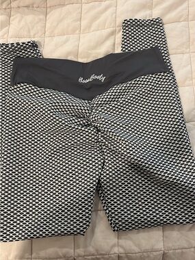 BootyBoost Black & White Textured Leggings